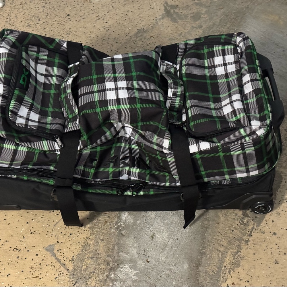DAKINE 90L Split Roller Bag